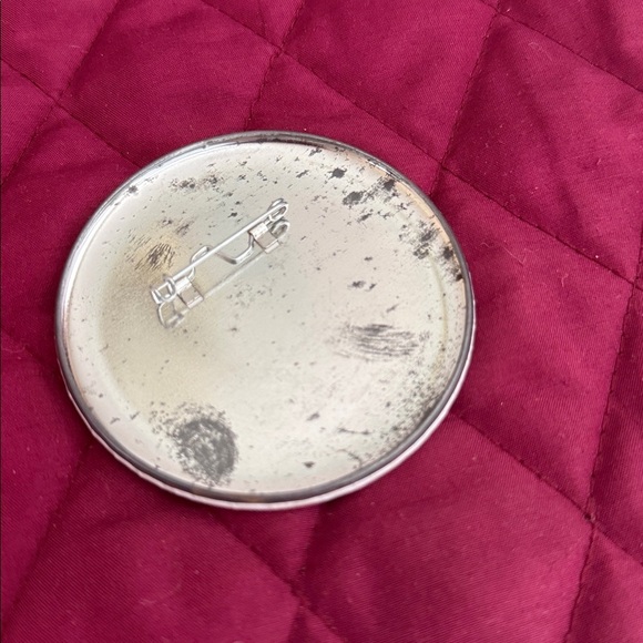 Vintage Walmart Brooch - Picture 2 of 2